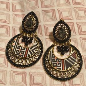 Fashion dangle earrings
